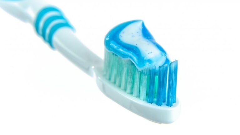 Voddler.co.uk Guide to Dental Health - Daily Oral Care, Check-Ups and Common Problems